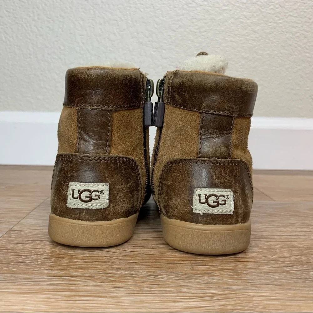 UGG Ager Kids Unisex Winter Warm Boots, Size 7